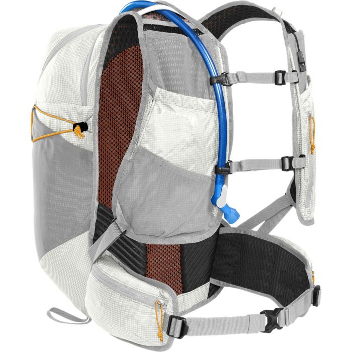 CAMELBAK Octane™ 20L h�tizs�k + 2L italtart� tart�ly