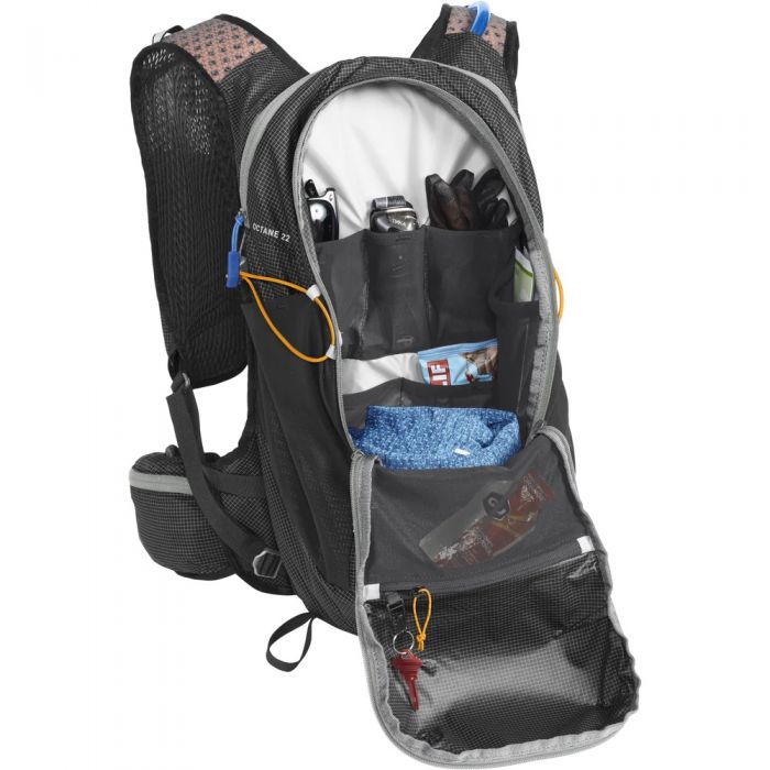 CAMELBAK Octane™ 22 20L h�tizs�k + 2L italtart� tart�ly